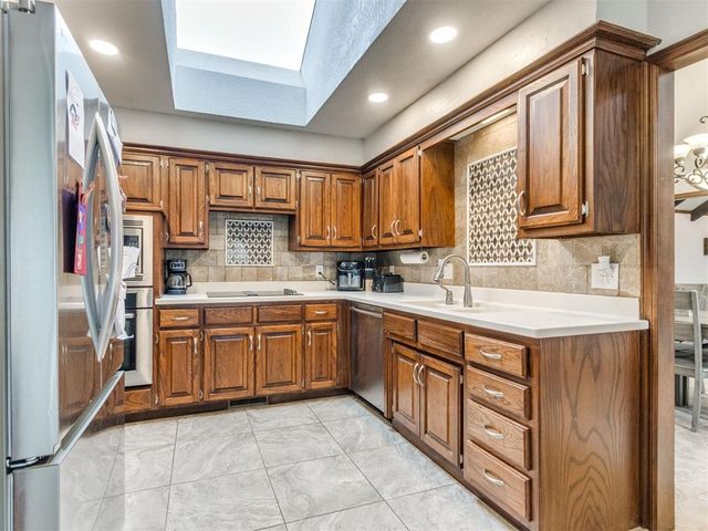1615 Fox Hollow Ridge, Oklahoma City, OK 73131
