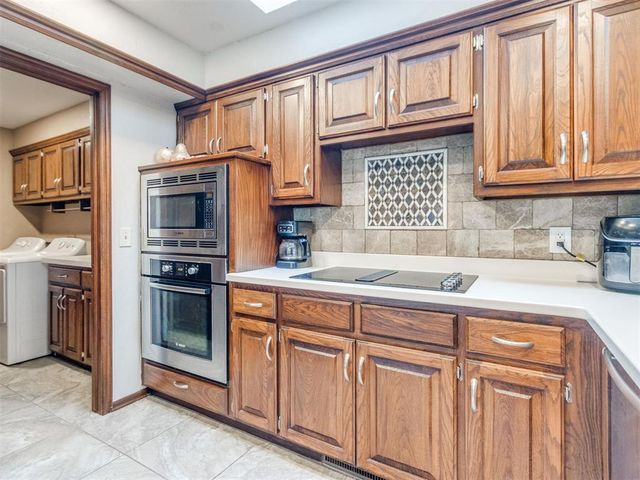 1615 Fox Hollow Ridge, Oklahoma City, OK 73131