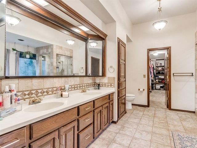 1615 Fox Hollow Ridge, Oklahoma City, OK 73131