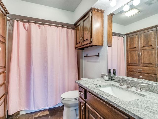 1615 Fox Hollow Ridge, Oklahoma City, OK 73131