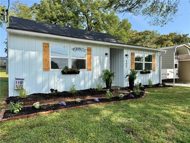 403 W Cedar Street, Waverly, MO 64096