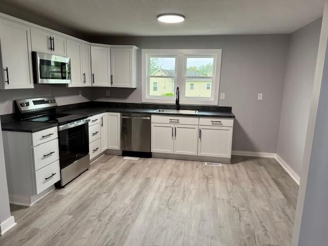 403 W Cedar Street, Waverly, MO 64096