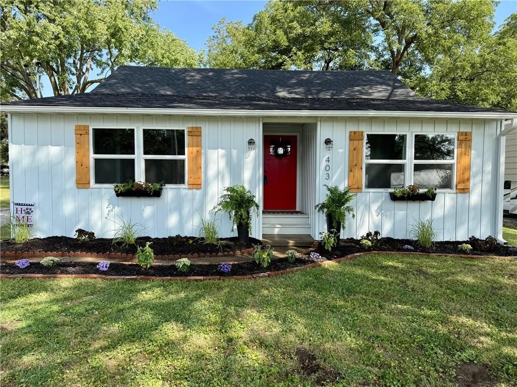 403 W Cedar Street, Waverly, MO 64096