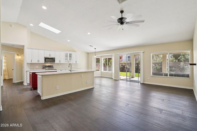 6303 W MELINDA Lane, Glendale, AZ 85308