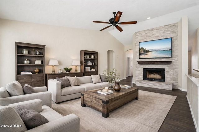 6303 W MELINDA Lane, Glendale, AZ 85308