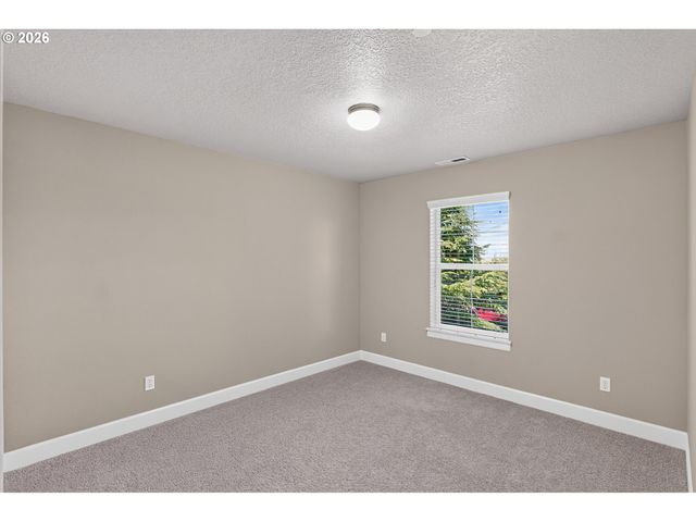 8434 Sw 186TH Ave, Beaverton, OR 97007