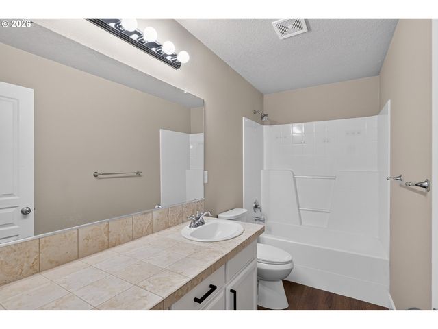 8434 Sw 186TH Ave, Beaverton, OR 97007