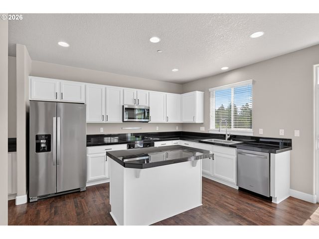 8434 Sw 186TH Ave, Beaverton, OR 97007