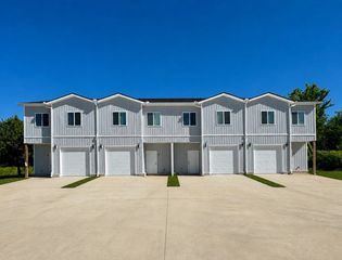 1901 Azlin Place A, Siloam Springs, AR 72761