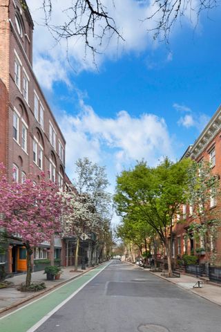 92 Horatio St Apt 2S, New York City, NY 10014