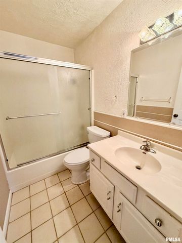 3438 W VILLA RIDGE A, Peoria, IL 61614