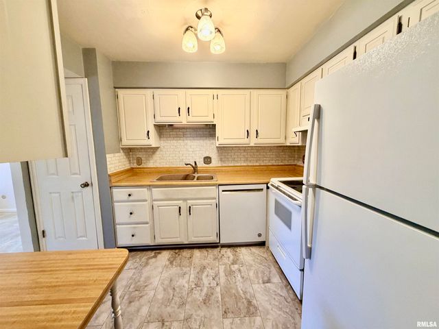 3438 W VILLA RIDGE A, Peoria, IL 61614