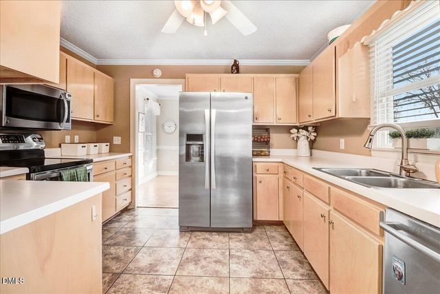 1 Annie V Drive, Clayton, NC 27520