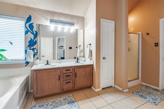 1715 Ridgemar Drive, Grand Prairie, TX 75051
