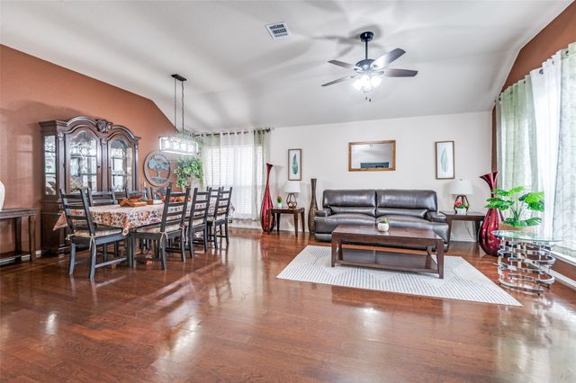 1715 Ridgemar Drive, Grand Prairie, TX 75051