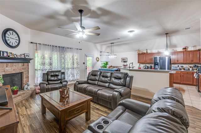 1715 Ridgemar Drive, Grand Prairie, TX 75051