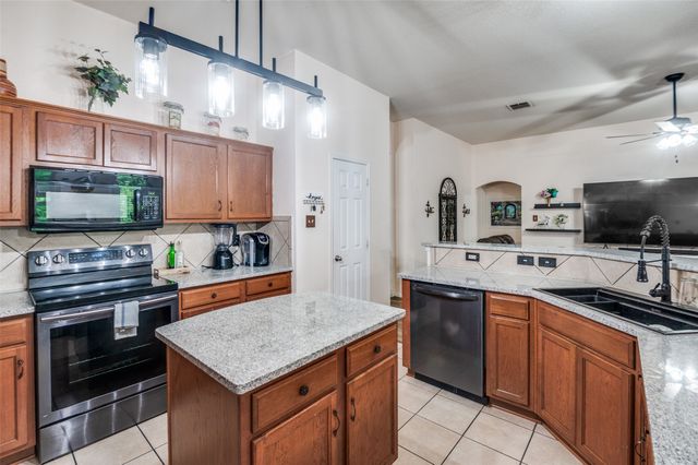 1715 Ridgemar Drive, Grand Prairie, TX 75051