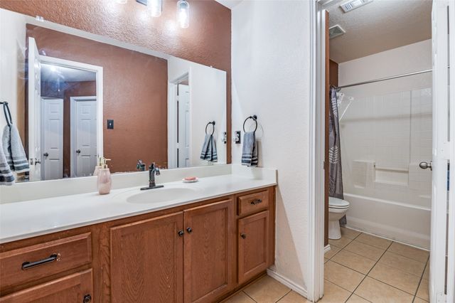 1715 Ridgemar Drive, Grand Prairie, TX 75051