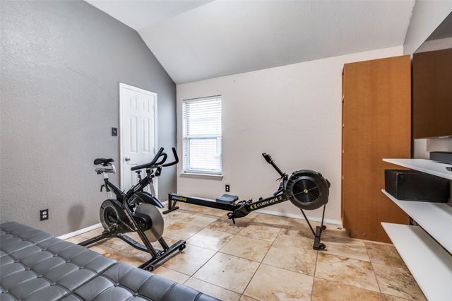1715 Ridgemar Drive, Grand Prairie, TX 75051