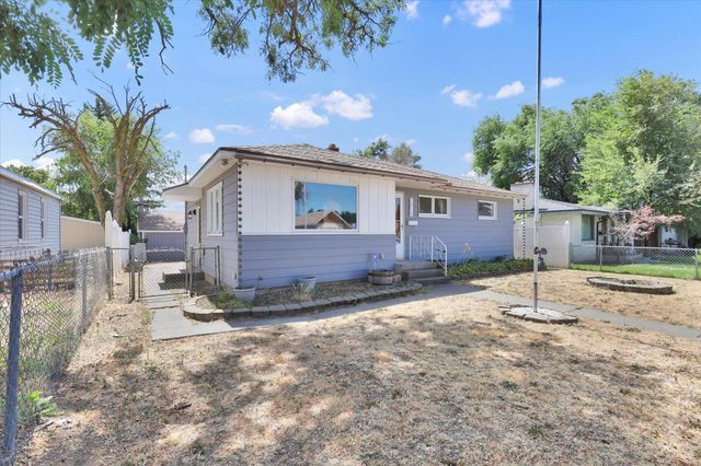 1012 E LACROSSE Ave, Spokane, WA 99207