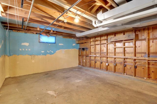 1012 E LACROSSE Ave, Spokane, WA 99207