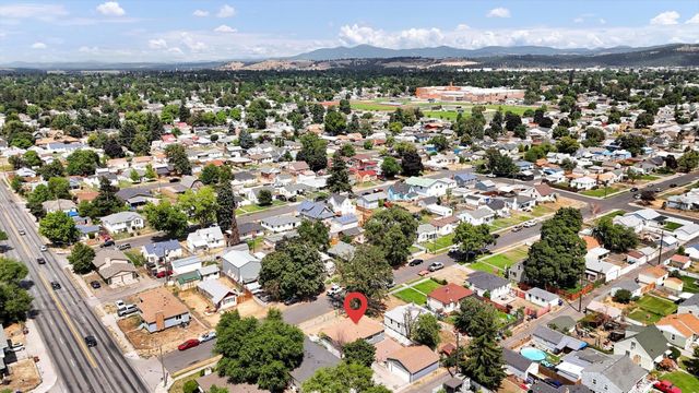 1012 E LACROSSE Ave, Spokane, WA 99207