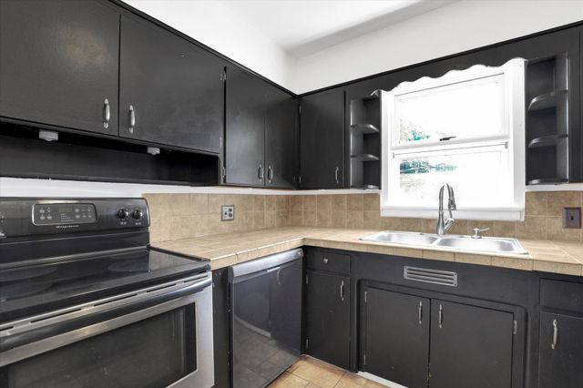 1012 E LACROSSE Ave, Spokane, WA 99207