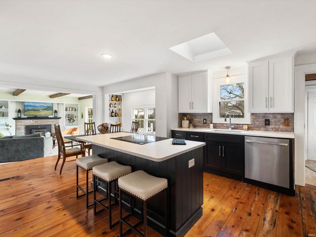 408 W Water Street, Newburgh, IN 47630