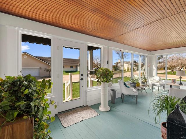 408 W Water Street, Newburgh, IN 47630