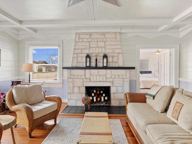 408 W Water Street, Newburgh, IN 47630