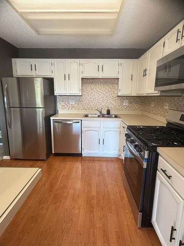 5S565 Paxton Drive H, Naperville, IL 60563