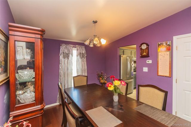 19 Biscayne Blvd, Poughkeepsie, NY 12603