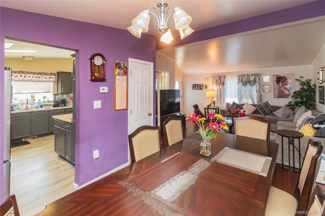 19 Biscayne Blvd, Poughkeepsie, NY 12603