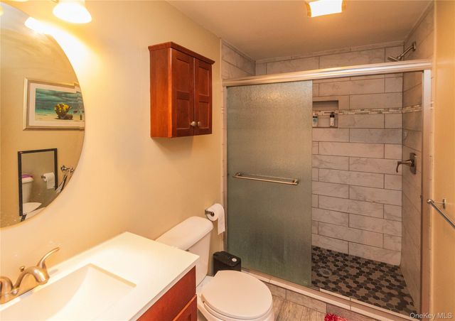 19 Biscayne Blvd, Poughkeepsie, NY 12603