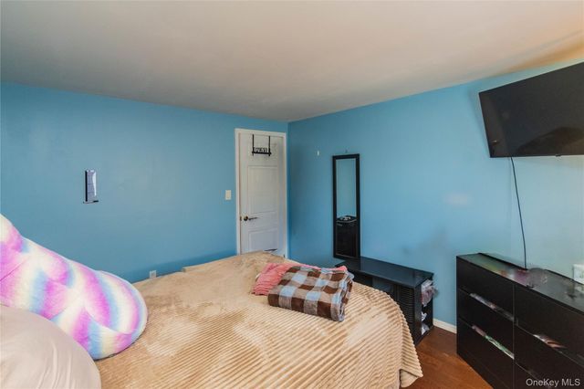 19 Biscayne Blvd, Poughkeepsie, NY 12603