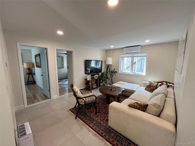 86 Connecticut Avenue, Long Beach, NY 11561