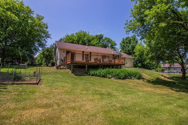 N663 Park DRIVE, Random Lake, WI 53075