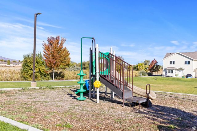 284 W 20 N, Hyrum, UT 84319