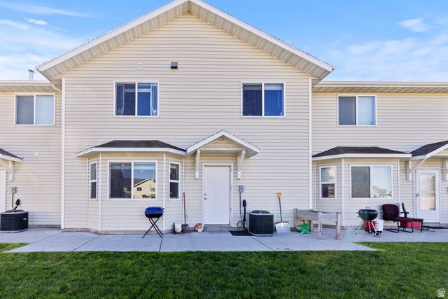 284 W 20 N, Hyrum, UT 84319