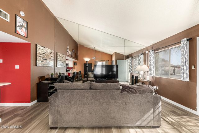 3205 W LOMA Lane 3, Phoenix, AZ 85051