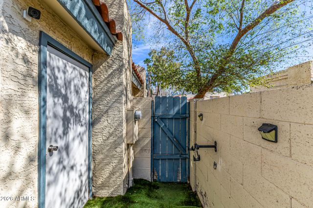 3205 W LOMA Lane 3, Phoenix, AZ 85051