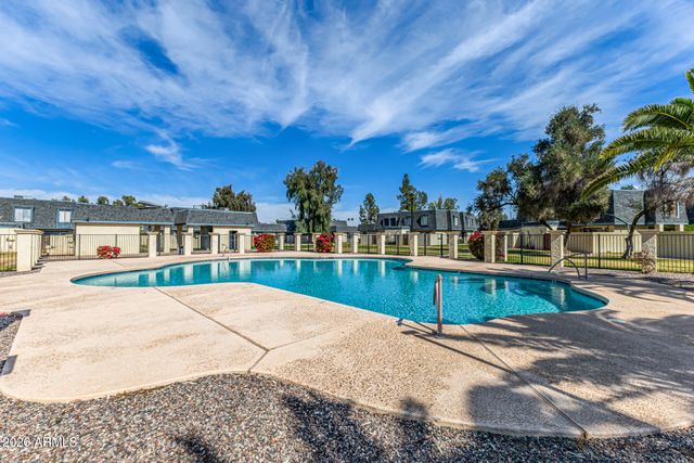 3205 W LOMA Lane 3, Phoenix, AZ 85051