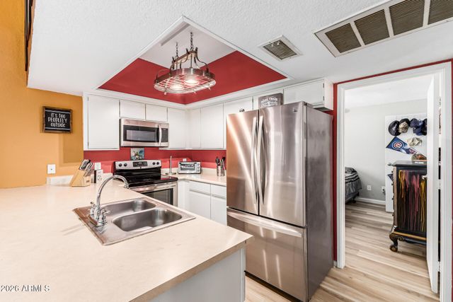 3205 W LOMA Lane 3, Phoenix, AZ 85051