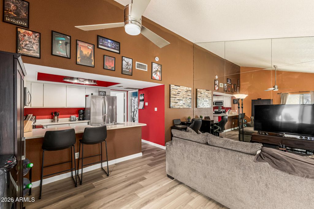 3205 W LOMA Lane 3, Phoenix, AZ 85051