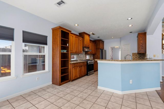 2123 Mossy Trails Dr, Katy, TX 77450
