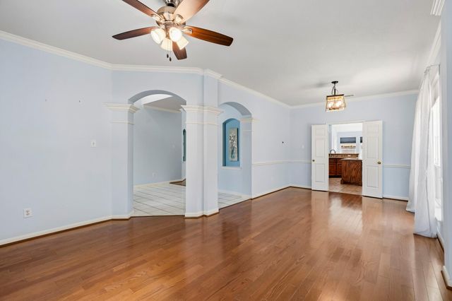 2123 Mossy Trails Dr, Katy, TX 77450