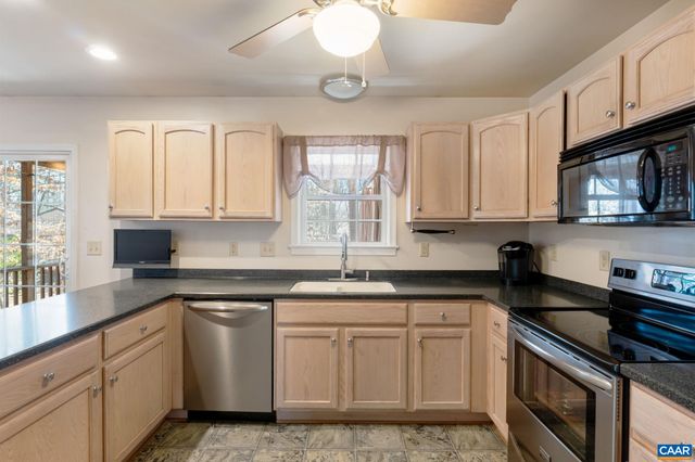 37 WEST LAKE FOREST DR, Palmyra, VA 22963