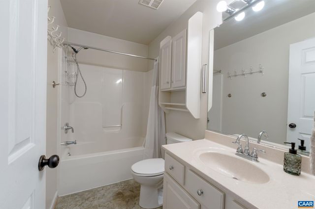 37 WEST LAKE FOREST DR, Palmyra, VA 22963