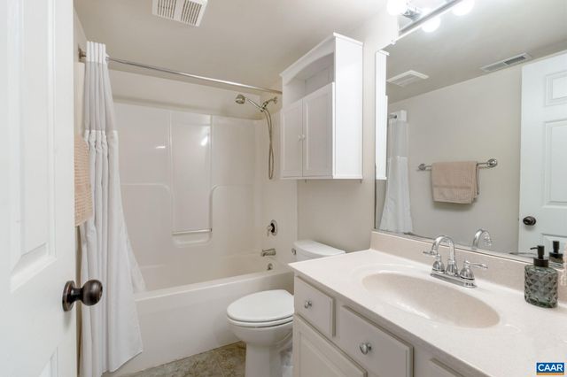 37 WEST LAKE FOREST DR, Palmyra, VA 22963