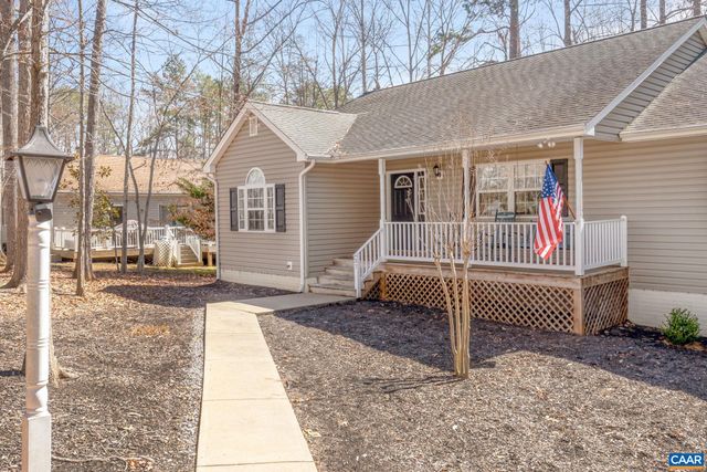 37 WEST LAKE FOREST DR, Palmyra, VA 22963